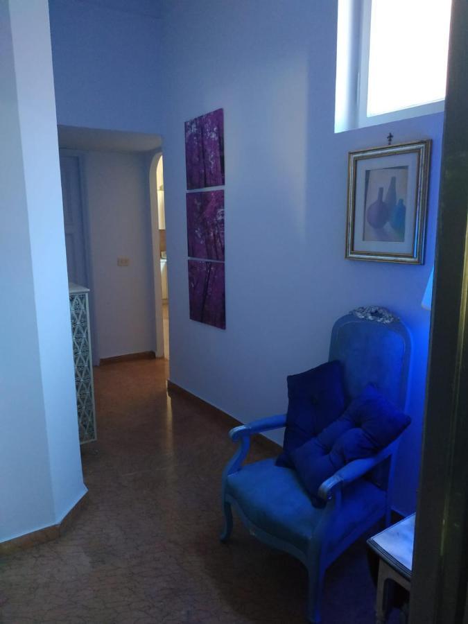 Around The Corner Colosseo B&B Roma Ngoại thất bức ảnh