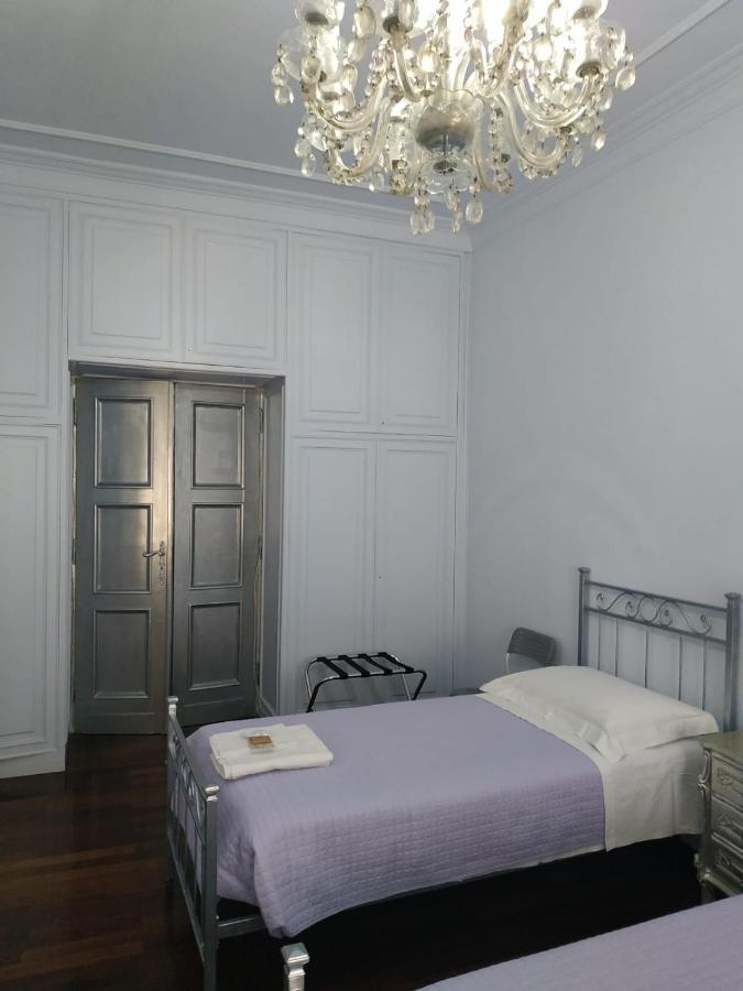 Around The Corner Colosseo B&B Roma Ngoại thất bức ảnh